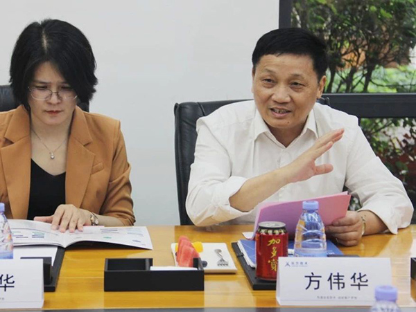 東莞城市學(xué)院常務(wù)副校長方偉華